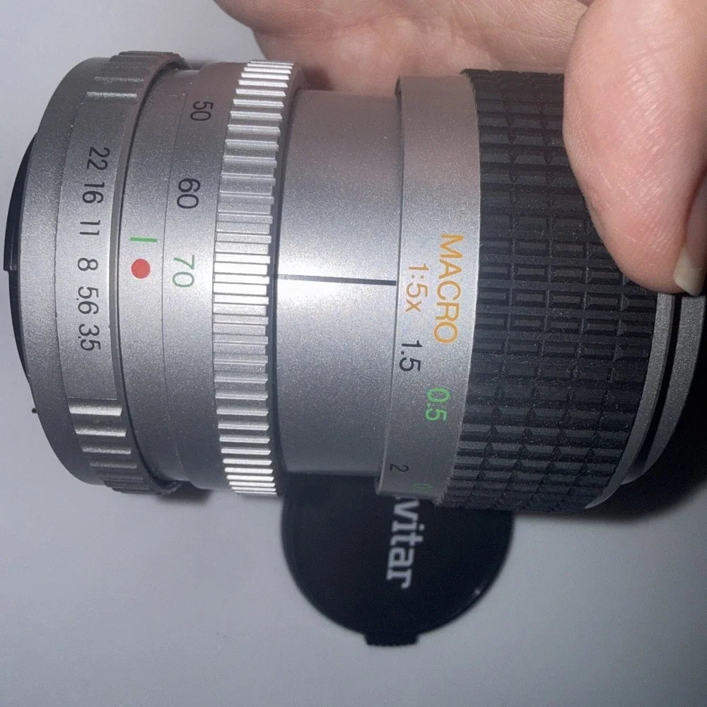 Vivitar 35-70mm f/3.5-4.8 MC Macro Focusing Zoom Lens 52mm Japan EUC